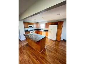 1811 Judd Ave N in Glencoe, MN - Building Photo - Building Photo