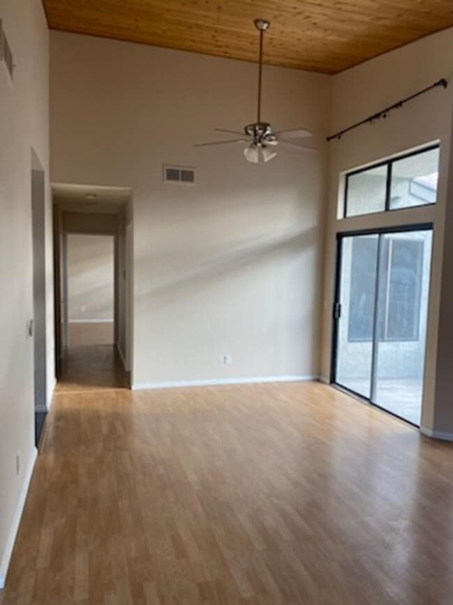 property at 18 Brownfield Ln