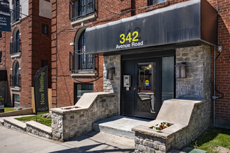 342 Avenue Rd in Toronto, ON - Building Photo - Building Photo