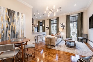 220 Decatur St in New Orleans, LA - Building Photo