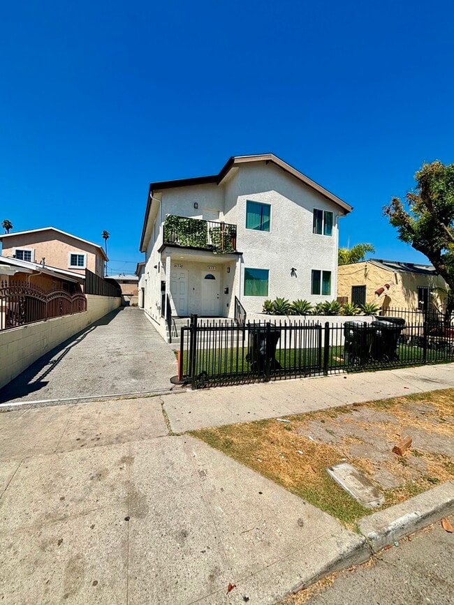 property at 619 W 83rd St