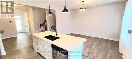 691 Rouncey Rd in Ottawa, ON - Building Photo - Building Photo