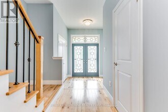 365 Leadwood Gate in Oakville, ON - Building Photo - Building Photo