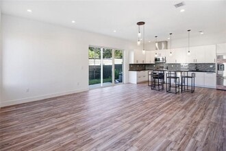 2004 SW 15th Ave in Fort Lauderdale, FL - Building Photo - Building Photo
