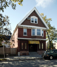 801 E Hadley St in Milwaukee, WI - Foto de edificio - Building Photo