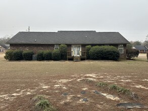 3385 Valencia Dr in Dalzell, SC - Building Photo - Building Photo