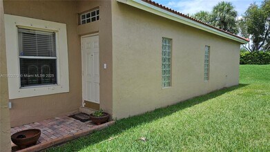 17182 NW 13th St in Pembroke Pines, FL - Building Photo - Building Photo