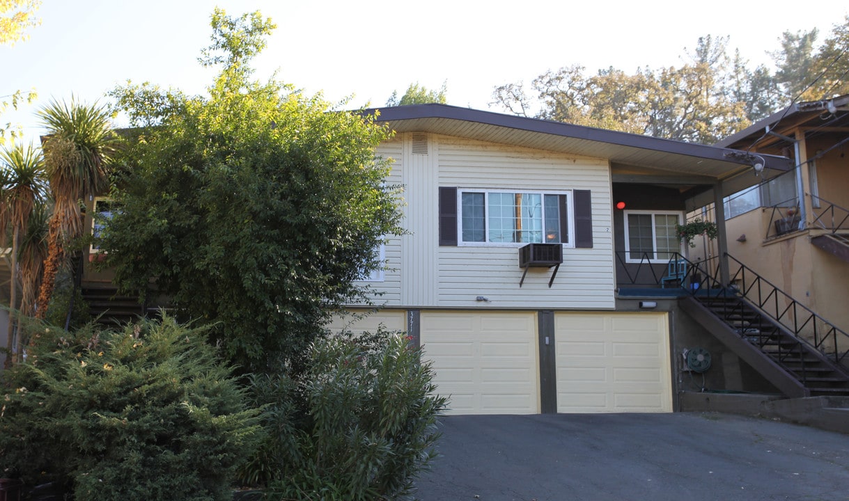 3771 Sundale Rd in Lafayette, CA - Building Photo