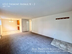 4512 Fremont Ave N in Seattle, WA - Building Photo - Building Photo