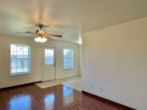 4003 Eula Bea Ct-Unit -Unit A in Killeen, TX - Foto de edificio - Building Photo