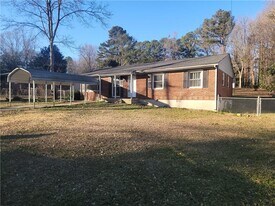 1326 Lori Ct in Conley, GA - Building Photo