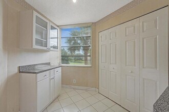 9531 Seagrape Dr in Davie, FL - Foto de edificio - Building Photo
