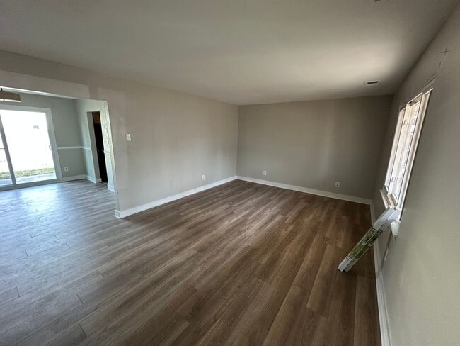 924 Gossman Dr in Virginia Beach, VA - Building Photo - Building Photo