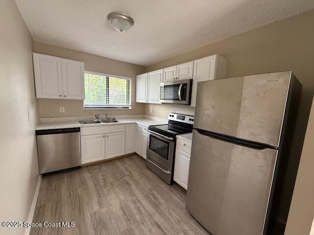 1238 Alcazar St SE in Palm Bay, FL - Foto de edificio - Building Photo