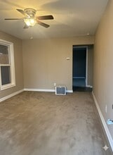 1111 Madison Ave in Madison, IL - Building Photo - Building Photo