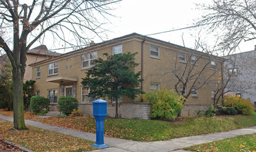 1001 E Pleasant St in Milwaukee, WI - Building Photo - Building Photo