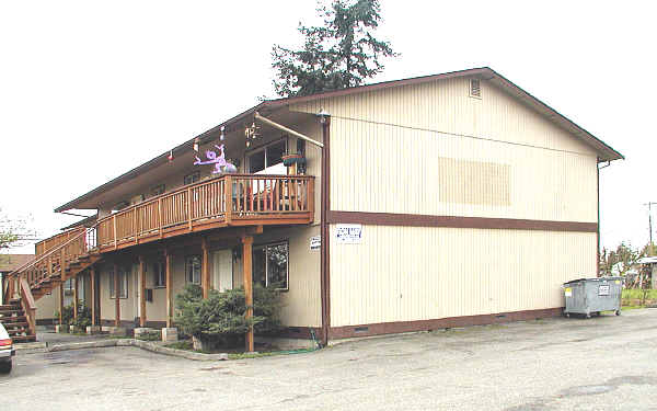 Delta Apartments in Everett, WA - Building Photo - Building Photo