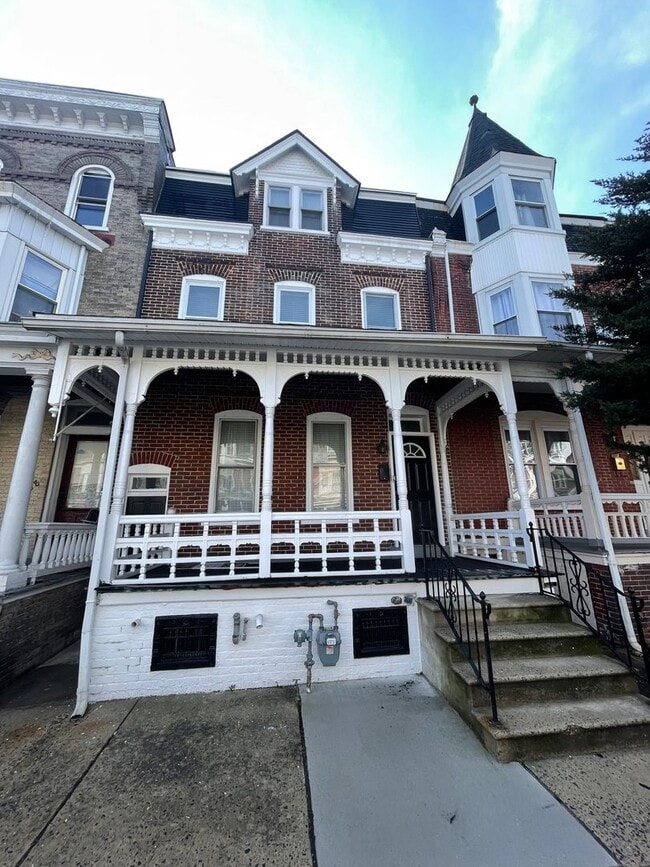 property at 1410 W Turner St
