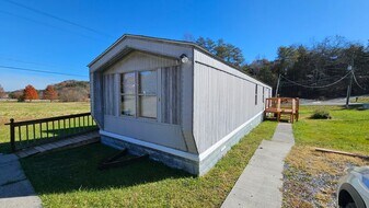 2217 Glenburn Rd in Kingsport, TN - Building Photo