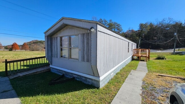 property at 2217 Glenburn Rd