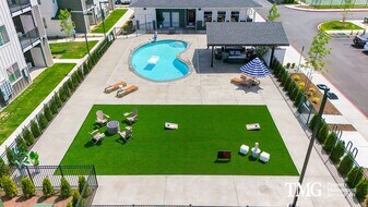 The Timothy in Vancouver, WA - Building Photo