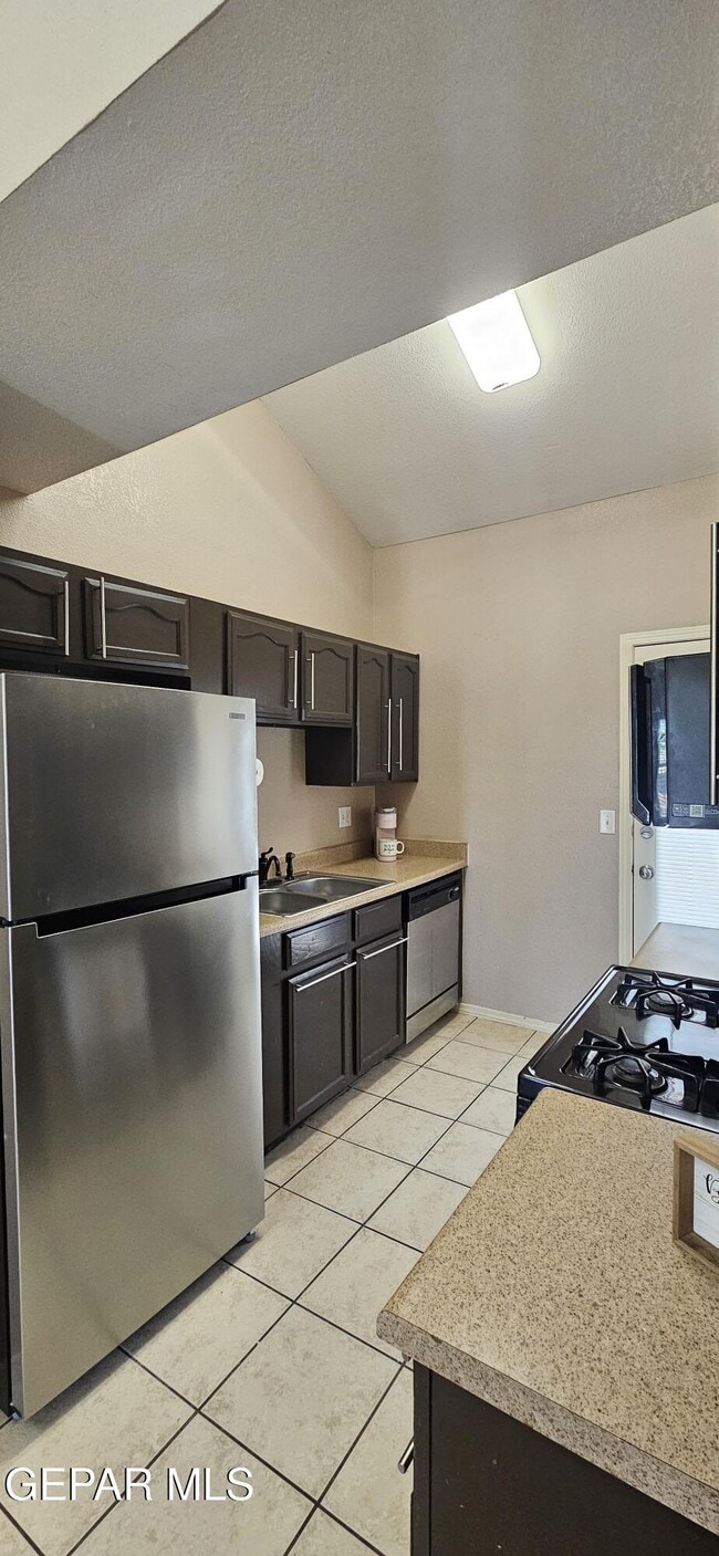14357 Puentecillas Dr in Horizon City, TX - Building Photo - Building Photo
