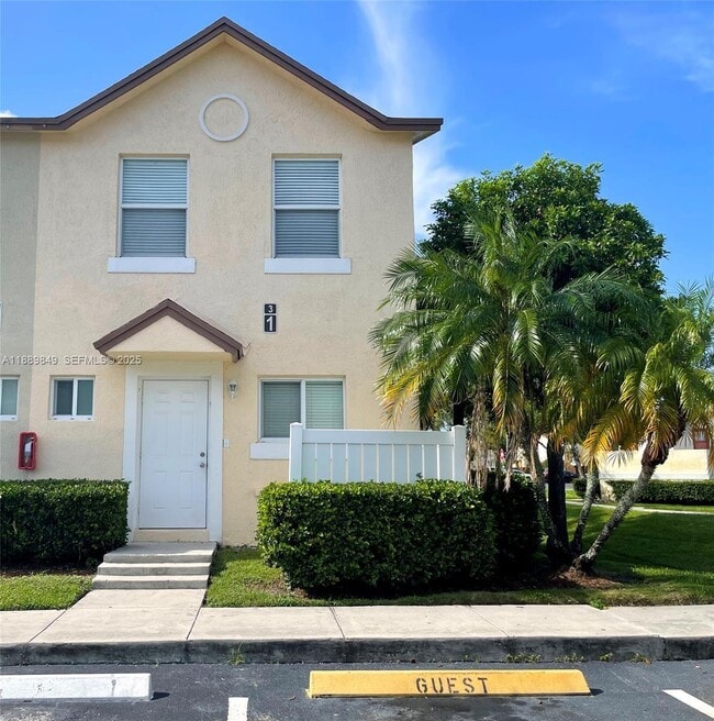 6621 Winfield Blvd in Margate, FL - Building Photo - Building Photo
