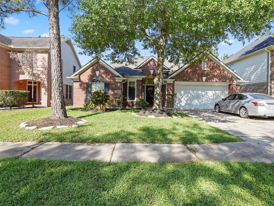 25607 Lillian Springs in Spring, TX - Building Photo