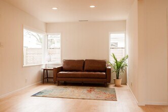 2018 Monterey St in Santa Barbara, CA - Building Photo - Building Photo