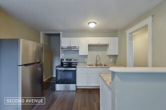 2114 Greenwood Ave in Louisville, KY - Building Photo - Building Photo