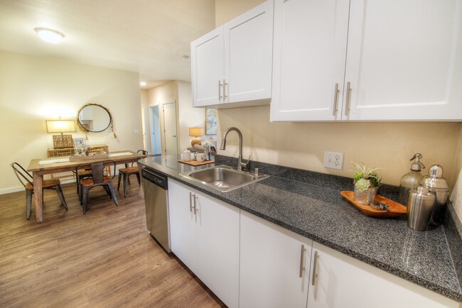 Four Seasons Central