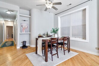 2238 W Barry Ave in Chicago, IL - Building Photo - Building Photo