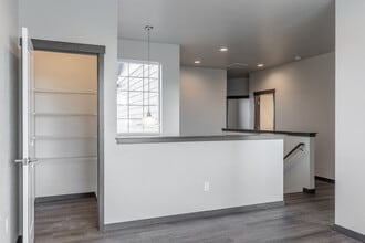 Majestic Villas in Rathdrum, ID - Building Photo - Interior Photo
