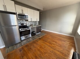 295 E 149th St, Unit 17 in Bronx, NY - Building Photo