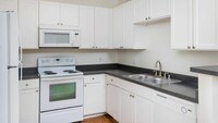 Kitchen - Del Mar Ridge Apartamentos in San Diego, California