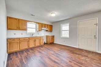 111 Shiles Rd in Bessemer City, NC - Building Photo - Building Photo