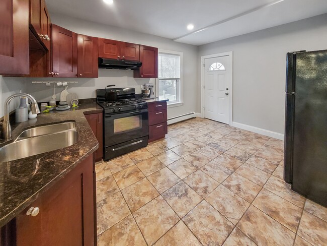 64 Day St, Unit 2 in Boston, MA - Building Photo - Building Photo