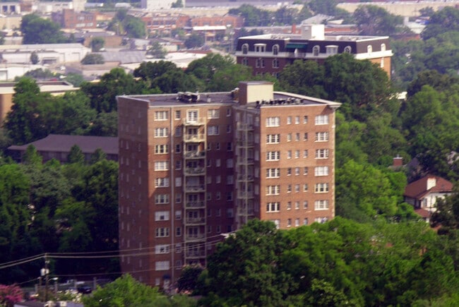 Claridge Manor Apartments in Birmingham, AL - Building Photo - Building Photo