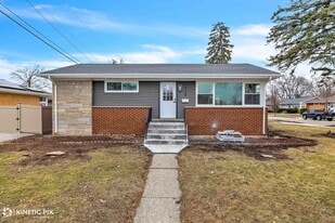 4938 W Randolph St in Hillside, IL - Building Photo