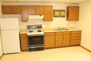 112 E Cherry St Apartments