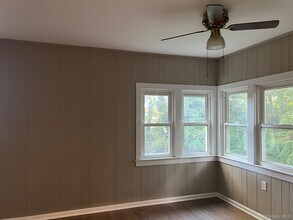 19 Maple Ave in Stony Brook, NY - Building Photo - Building Photo