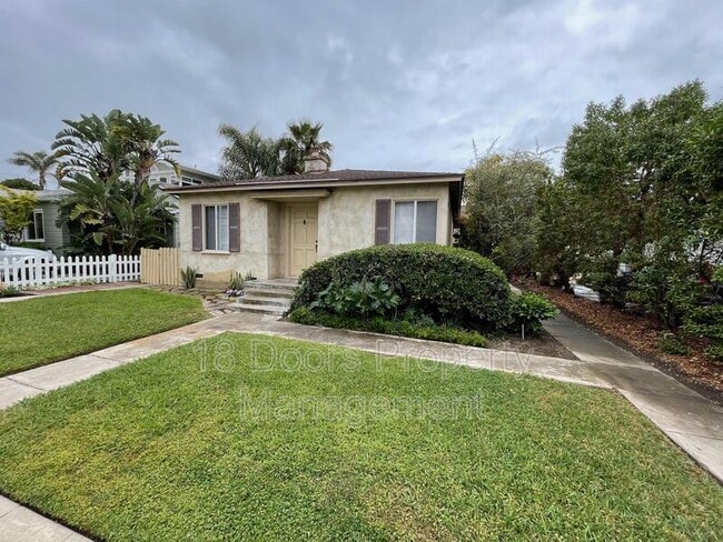 859 Chalcedony St in San Diego, CA - Building Photo - Building Photo