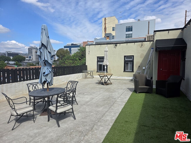 1271 Wilton Pl in Los Angeles, CA - Building Photo - Building Photo