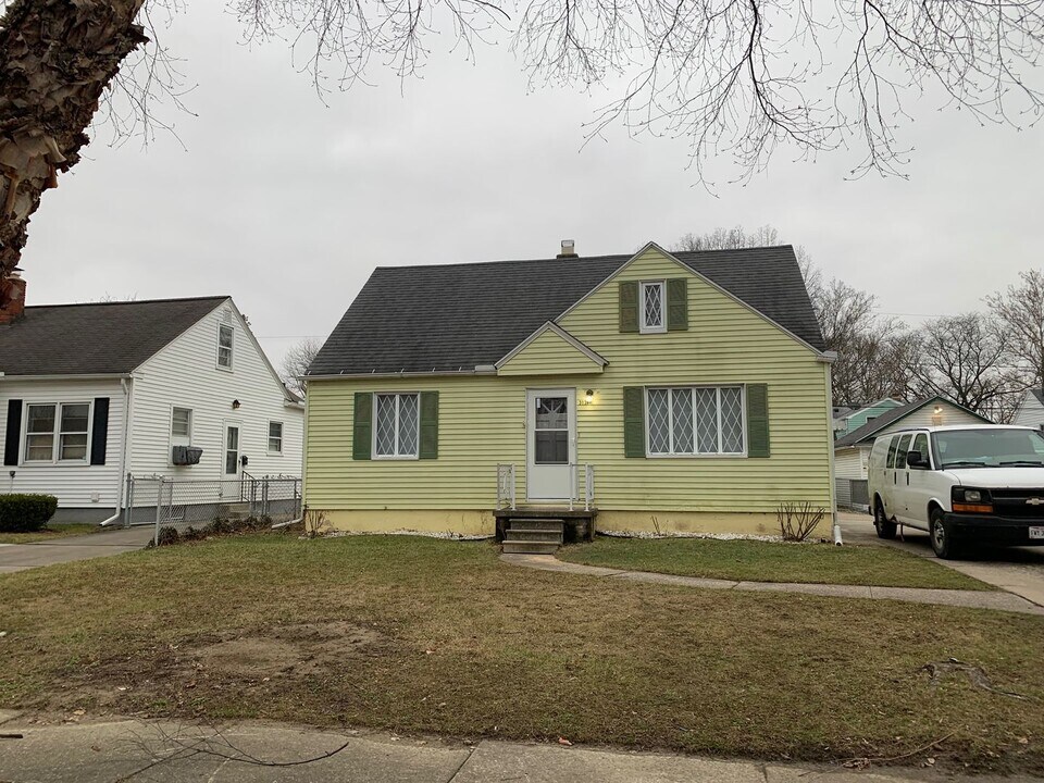 3131 Ravenwood Blvd in Toledo, OH - Building Photo
