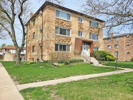 2 Paxos Dr in Palos Hills, IL - Building Photo