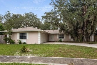 2314 Medford Ln in Brandon, FL - Foto de edificio - Building Photo