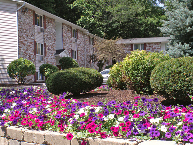 Longbranch Park Apartments in Liverpool, NY - Building Photo - Building Photo