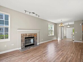 2568 Golf Ridge Cir in Naperville, IL - Building Photo - Building Photo