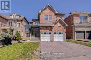 3 Stonebridge Dr in Markham, ON - Building Photo
