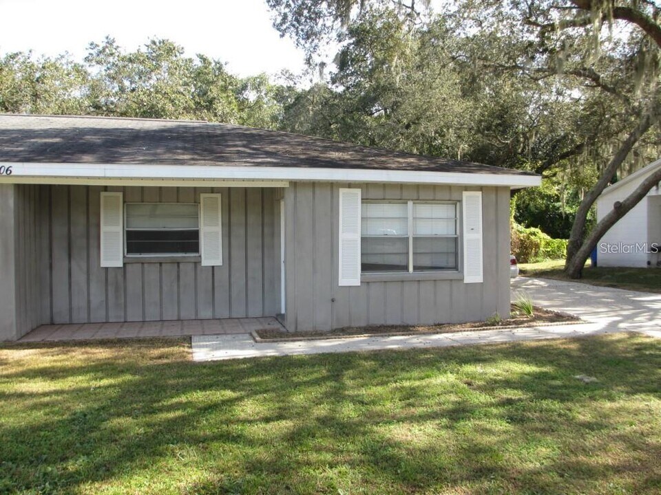 6806 Mathers Ln in Riverview, FL - Building Photo